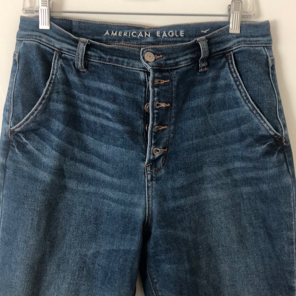 AE Tomgirl mom jeans, size 6